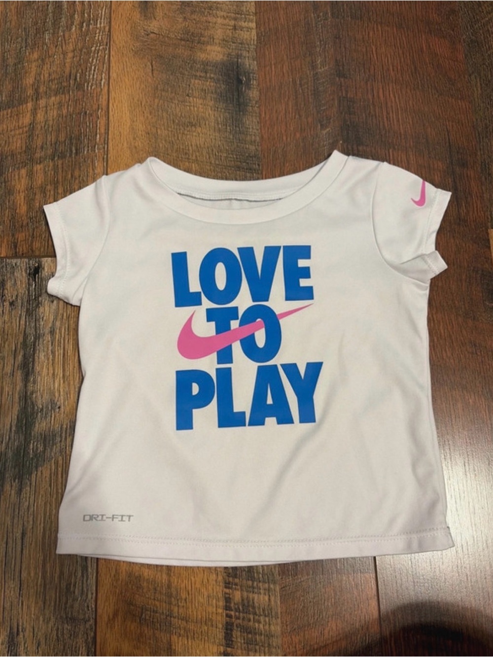 Nike Girls T shirt